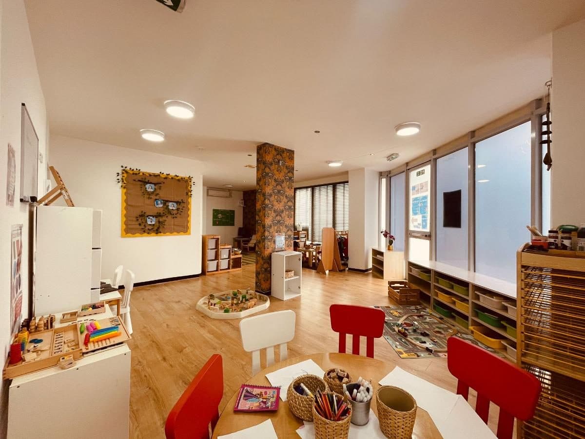 blossoming minds daycare spacious classroom with activity stations